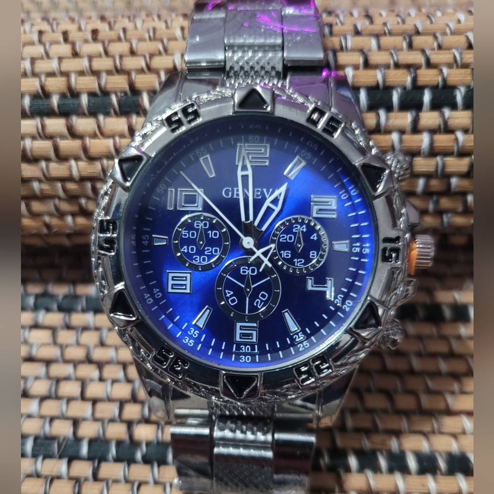 Geneva Blue Dial Silver Band Watch NEW - Picture 5 of 6
